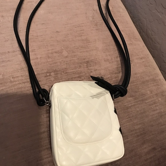 Chanel Handbag - Picture 4 of 4